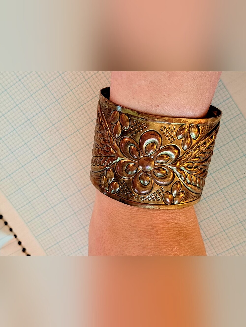 Antique-Style Floral Engraved Metal Cuff Bracelet